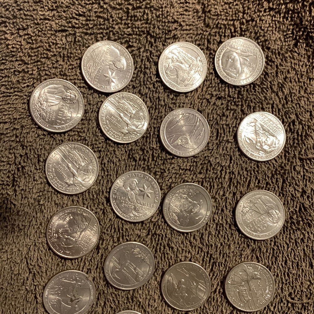 quarters lot, all worth $1+